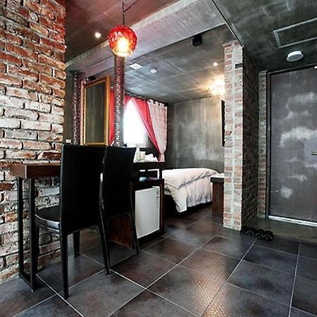Motel Baron De Paris à Séoul Extérieur photo
