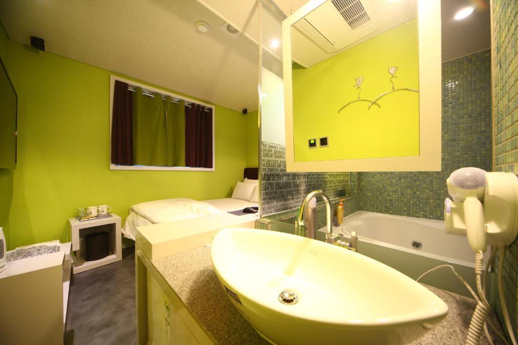 Motel Baron De Paris à Séoul Chambre photo