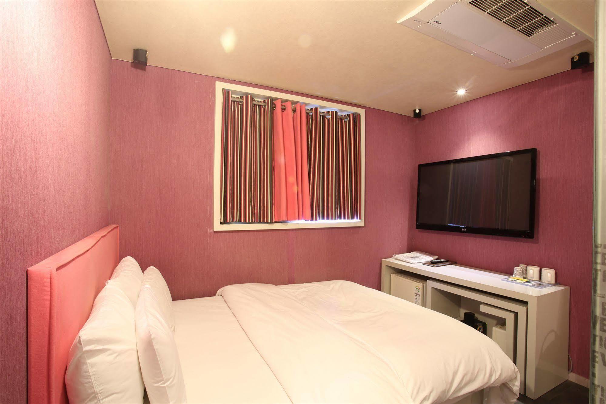 Motel Baron De Paris à Séoul Extérieur photo